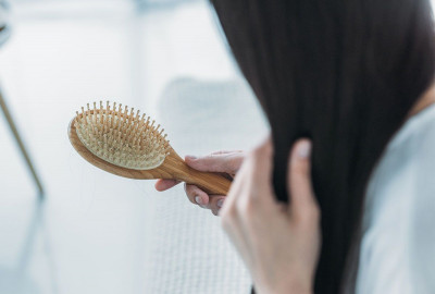 Lelah dengan Rambut Rontok? Ini Tips untuk Anda!